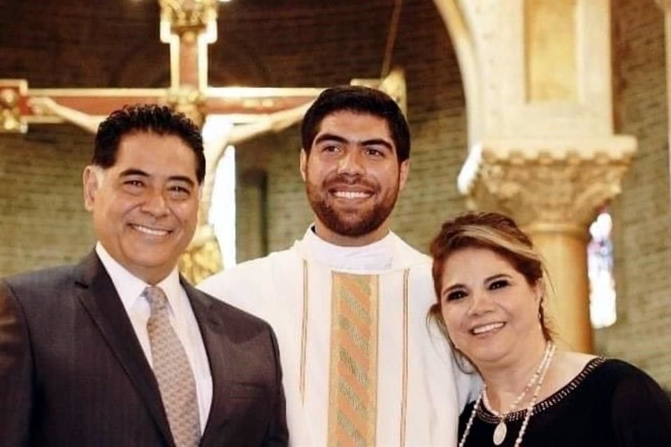 En un accidente automovilístico en Colombia, murió Jorge de Jesús Herrera, un sacerdote de 31 años hijo del ex Gobernador de Durango, Jorge Herrera.