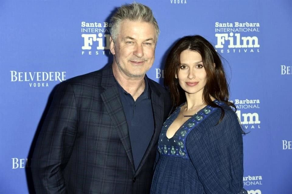 Luego de ofrecer una entrevista televisada, Alec Baldwin borró su cuenta de Twitter; su esposa Hilaria hizo lo mismo este fin de semana.