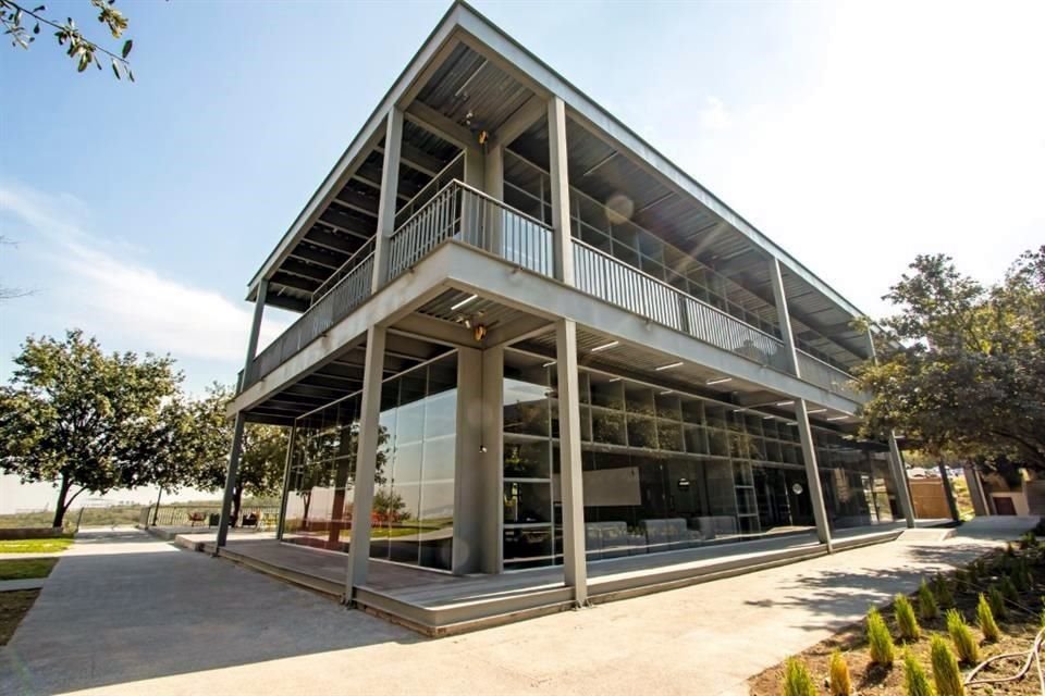 Maker Space fue creado para que los estudiantes de la Unidad San Pedro tuvieran un espacio más en donde trabajar, colaborar, innovar y buscar su mejor versión.