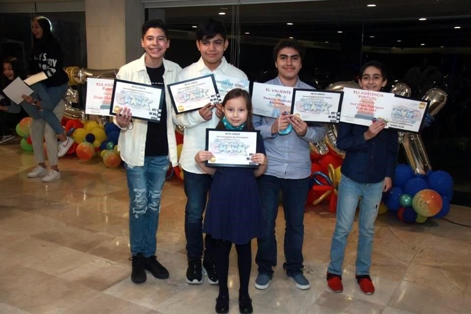 Diego Chávez, André Estrada, Rodolfo Miranda, José Eliseo Rodríguez y Daniela González