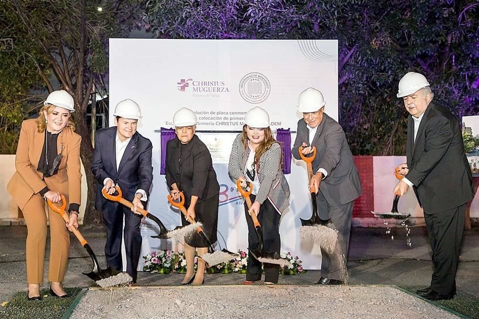 Sandra Ceniceros (izq. a der.), Mauricio Zambrano, Sor Martha Laura Gaona, Patricia Magaña, Mario Páez y Eduardo García Luna.