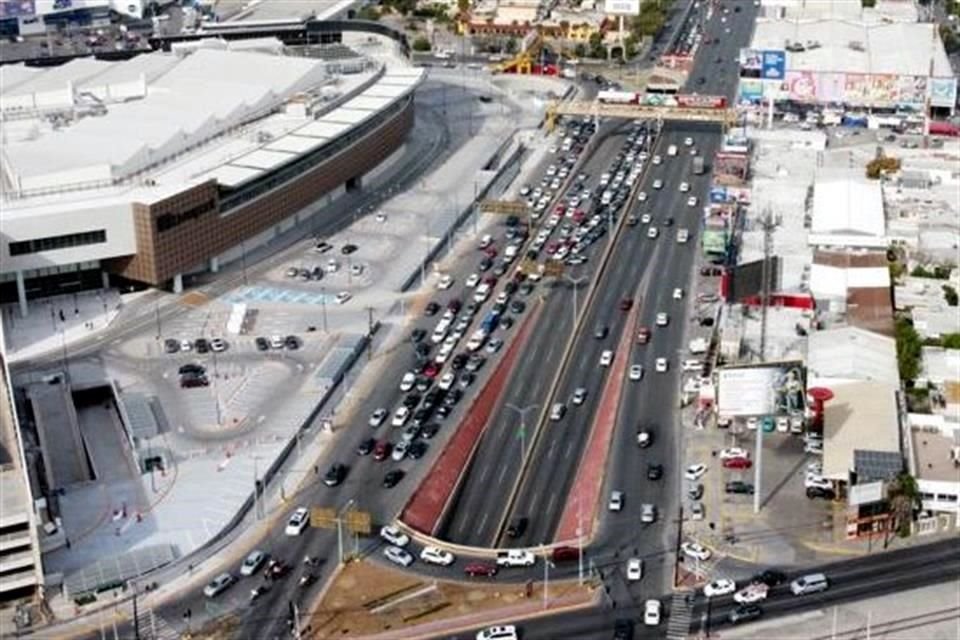 Tras el ataque, el flujo vehicular de Gonzalitos fue desviado a la altura de Pablo González.