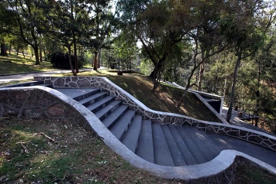 Hace ocho años, la Barranca de Barrilaco estaba abandonada, llena de basura y cascajo; hoy, vecinos celebran la construcción de áreas verdes.