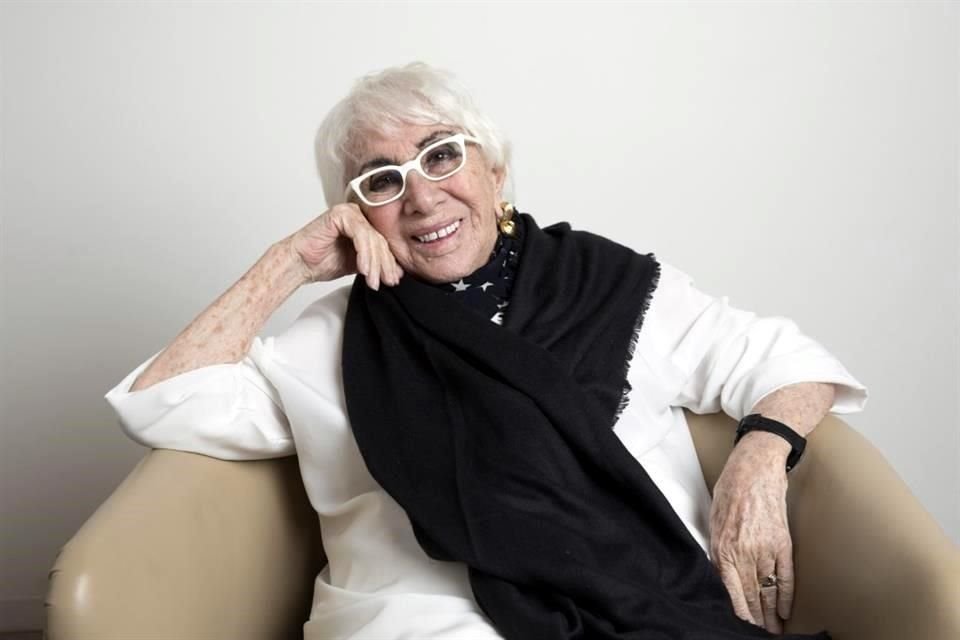 La primera mujer directora nominada a los Oscar, Lina Wertmuller, falleció la madrugada de este jueves en Italia.