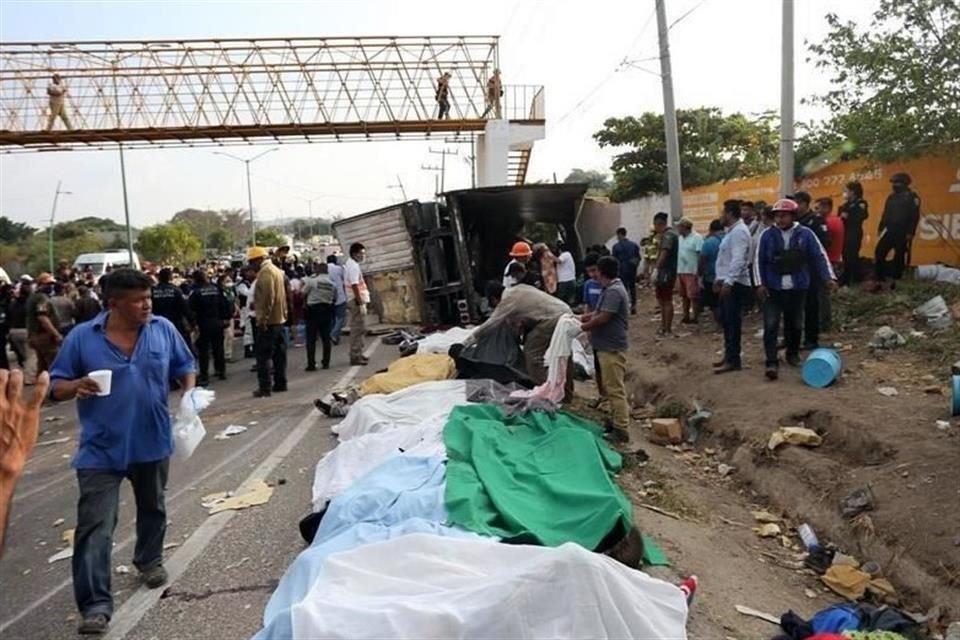 Para Mújica, la contención de las Fuerzas Armadas y el INM contra migrantes deriva en la corrupción y en tragedias como la ocurrida ayer.