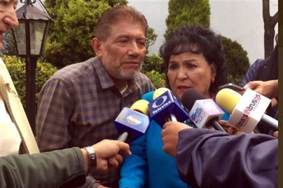 El productor Juan Osorio anunció que Carmen Salinas sí tendrá un homenaje en el Monumento a la Madre para luego ir al Panteón Español.