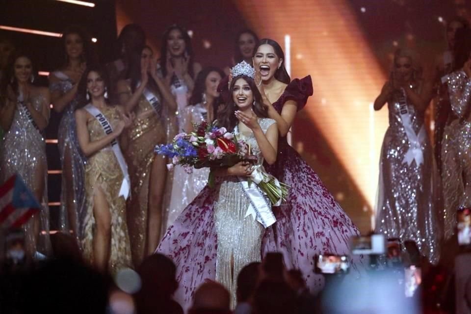 Harnaaz Sandhu, de la India, es la joven que este domingo se llevó la corona de Miss Universo 2021; le gana a Paraguay y Sudáfrica.