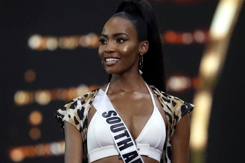 Miss Sudáfrica, Lalela Mswane, fue otra de las tres finalistas.