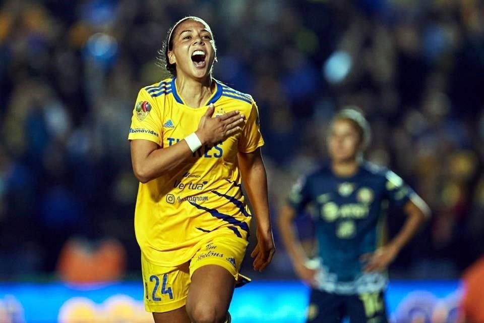 María Sánchez anotó dos de los cuatro goles de la noche.