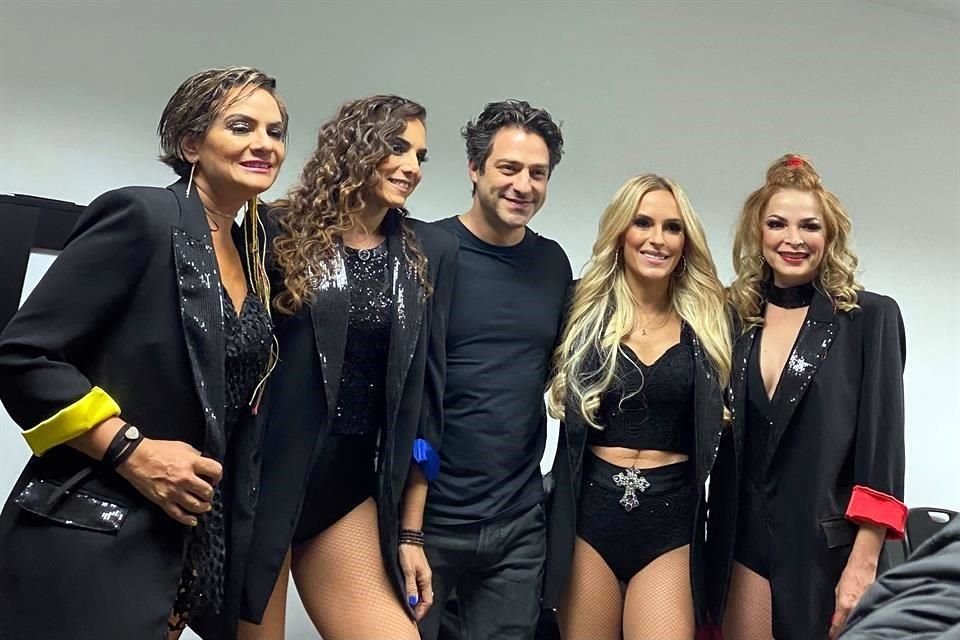 El grupo Fandango, que aparece con Ari Borovoy, celebró haber sido la sorpresa de la noche en el show de '90's Pop Tour'.