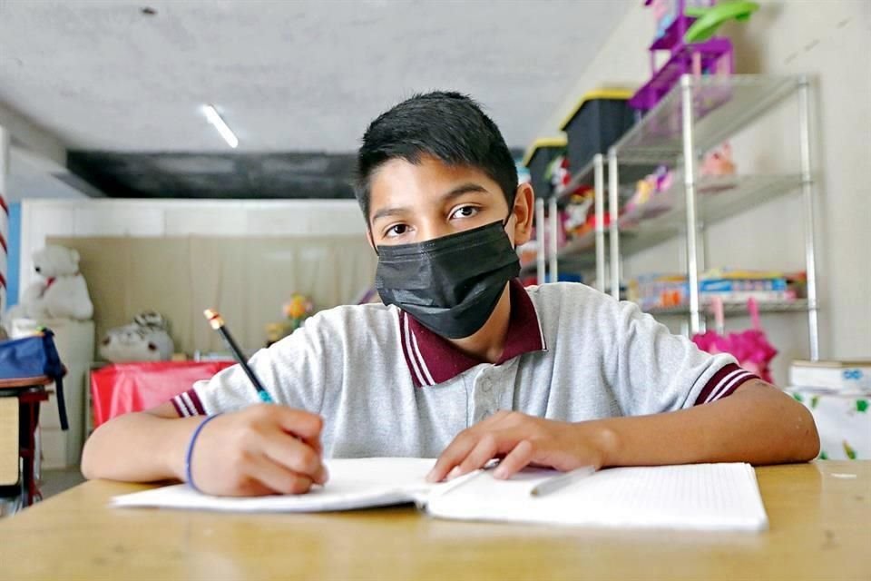 A sus 13 años, Rogelio tiene clara su vocación: ser empresario para ayudar a otros. Esta Navidad, desea tener una tablet, un celular o una guitarra.