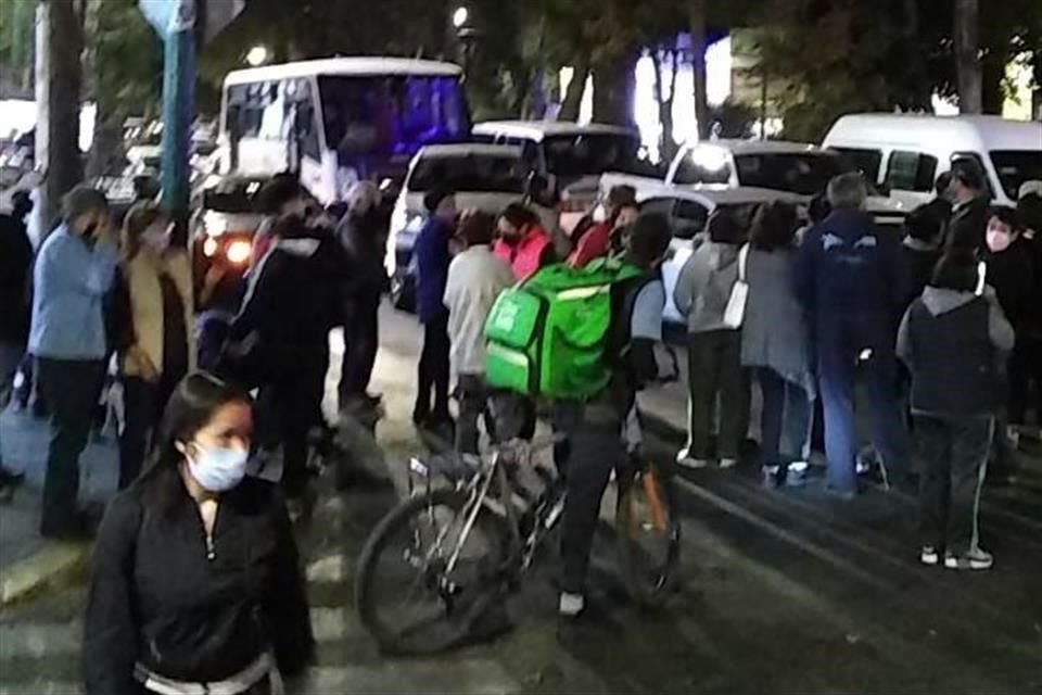 El cierre de la Avenida lo realizan a la altura de la calle Fernández Leal, en el Barrio de La Concepción.