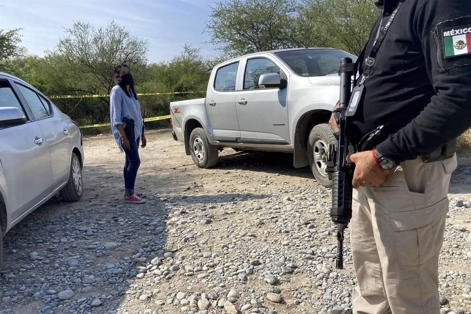 Unas narcofosas donde podría haber los restos de al menos cinco personas, fue localizado por elementos de la Dirección General de Inteligencia de Fuerza Civil, en Salinas Victoria.