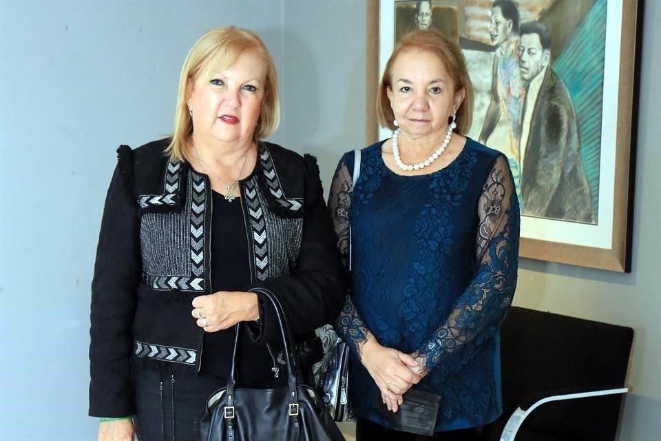 Delia Salinas y Esperanza Tijerina
