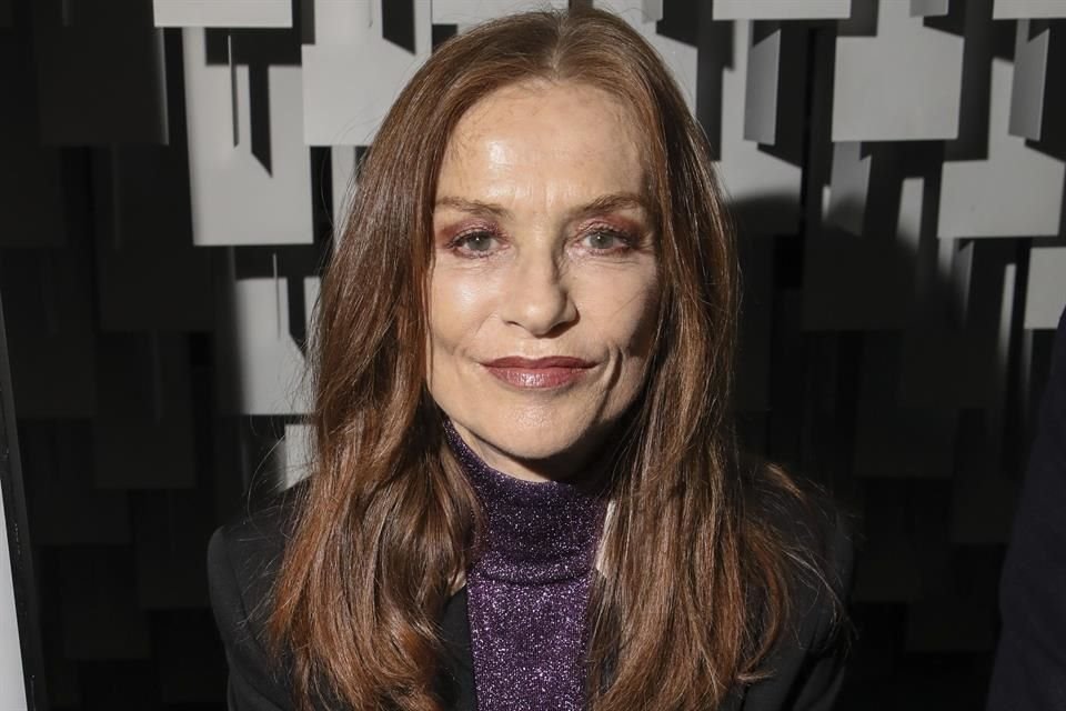 La actriz francesa Isabelle Huppert recibirá el premio honorífico en reconocimiento a su carrera durante el Festival de Cine de Berlín 2022.