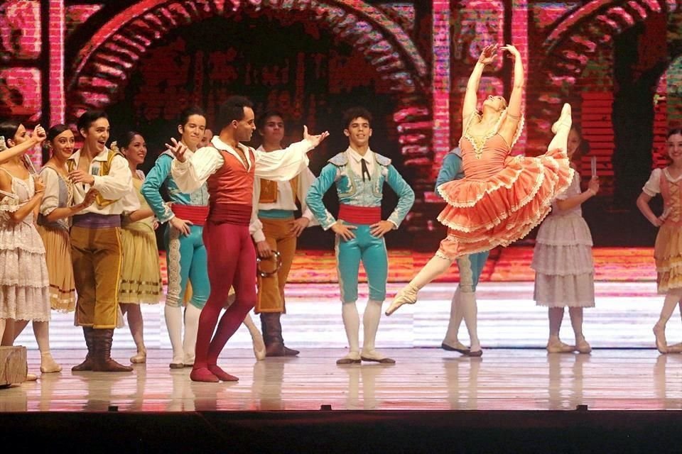El Ballet de Monterrey presentó el año pasado 'Don Quijote' vía streaming.