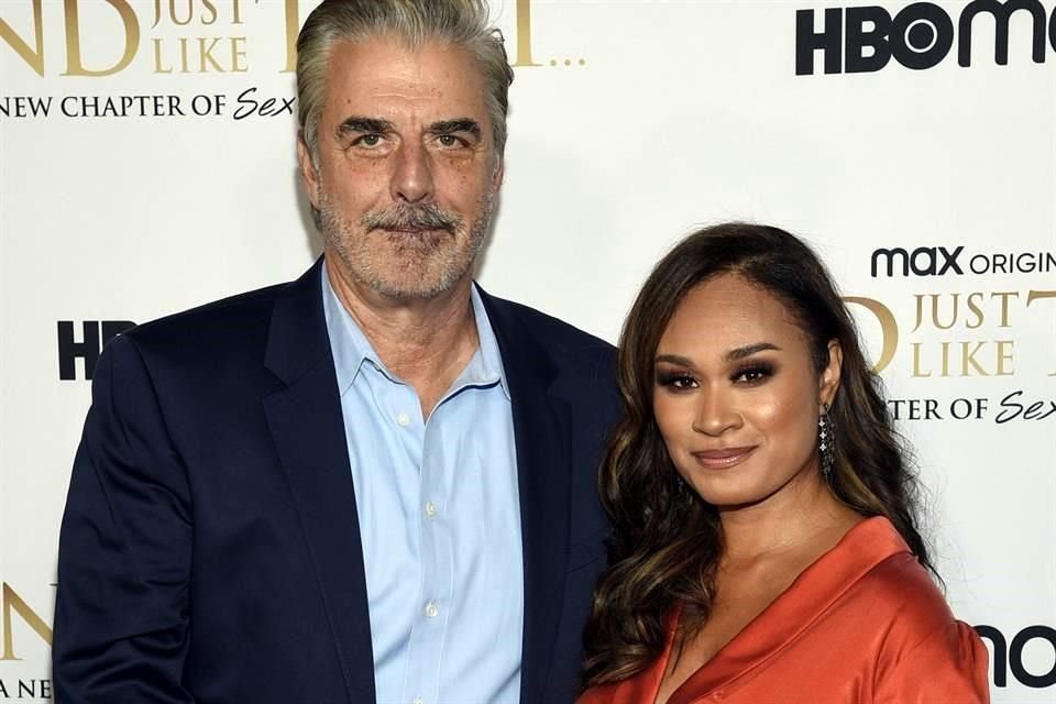 Chris Noth, estrella de 'Sex in the City', es acusado por una tercera mujer de agresión sexual; su esposa está 'muy molesta'.