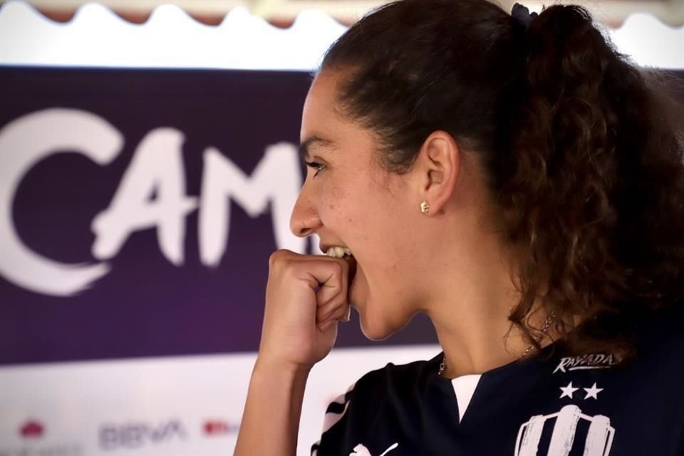 Eva Espejo admitió que la propuesta de dirigir en Rayadas no la pudo rechazar.