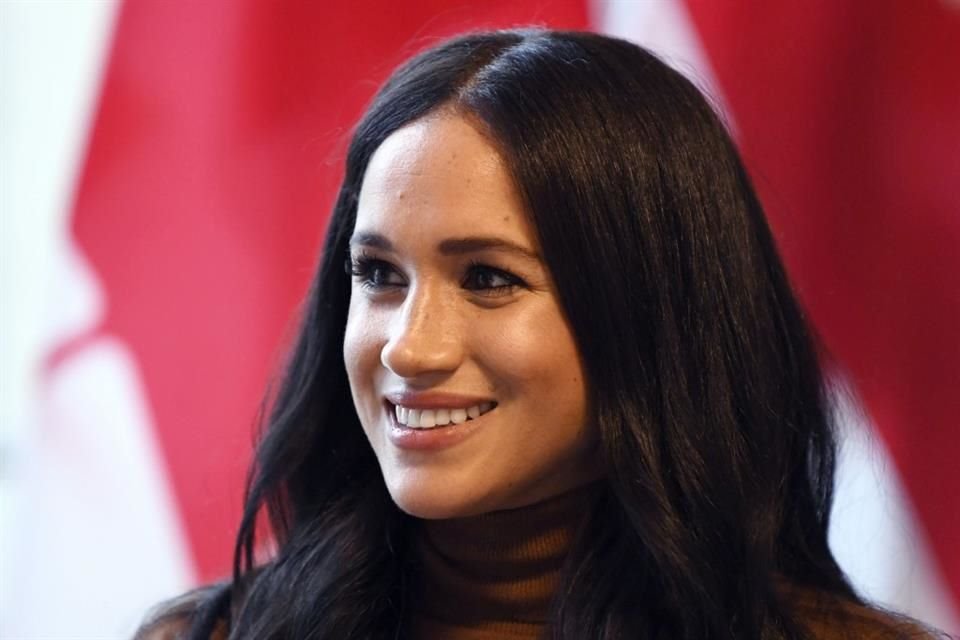 Tras ganar batalla judicial, Meghan Markle recibe disculpas por parte de diario británico  por filtrar la carta que le escribió a su padre.