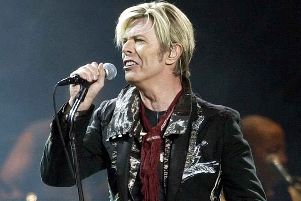 Warner Music compró el catálogo del fallecido David Bowie; según trascendió en 250 millones de dólares.