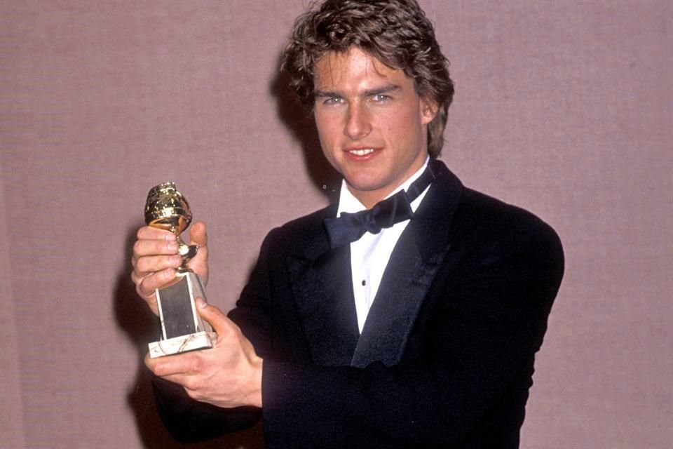 Tom Cruise devolvió sus cuatro galardones recibidos en premiaciones anteriores, como protesta por las malas prácticas de los miembros de la Asociación de Prensa Extranjera de Hollywood.