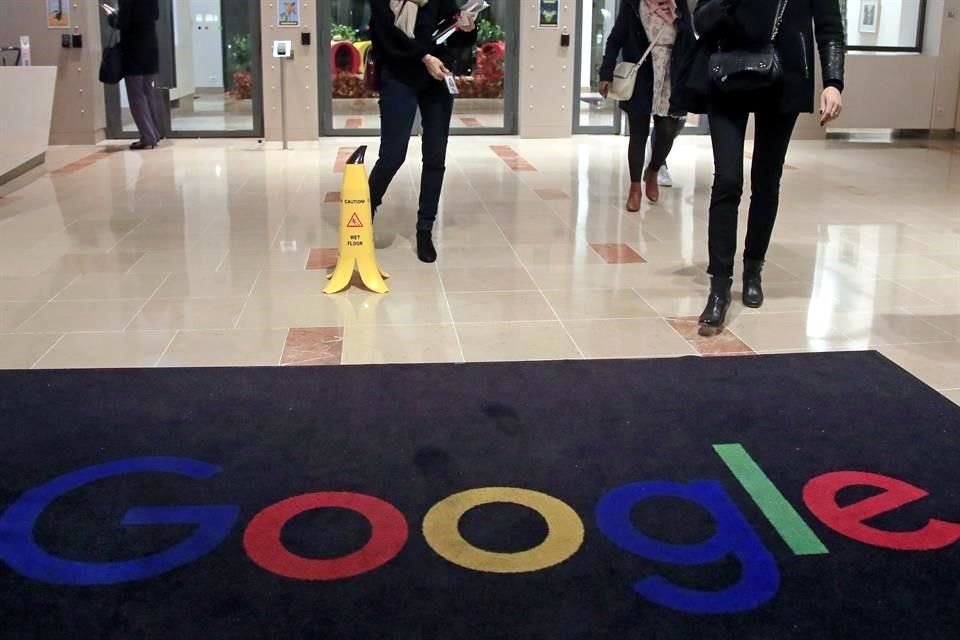 El regulador francés multó a Google con 170 millones de dólares.