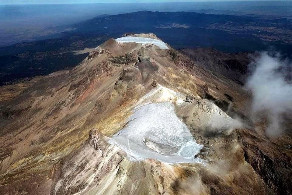 El Ayoloco, uno de los glaciares más emblemáticos de México, fue declarado extinto por científicos de la UNAM debido a la crisis climática.