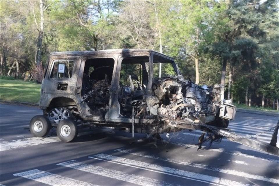 Así terminó la camioneta accidentada en la Colonia Lomas de Chapultepec.