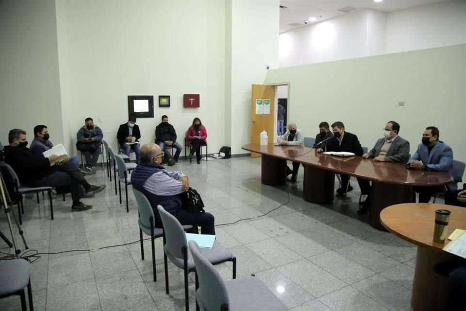 Tras la junta de aclaraciones, los inconformes advirtieron que la Administración estatal estipuló en las bases requisitos que sólo puede cumplir Semex.