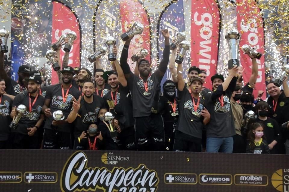 La Fuerza Regia, bicampeón de la Liga Nacional de Baloncesto Profesional, cumple 21 años de existencia.