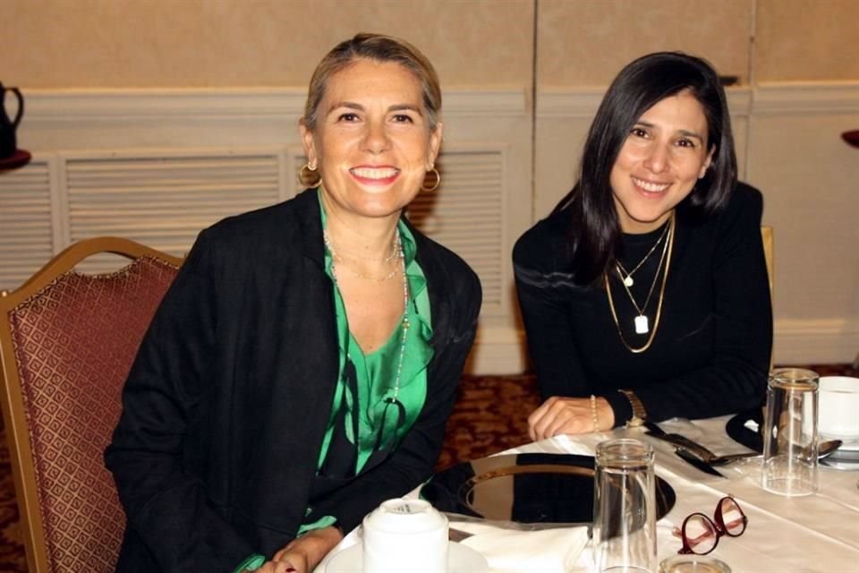 Yolanda Iribarren y Adalia Cantú