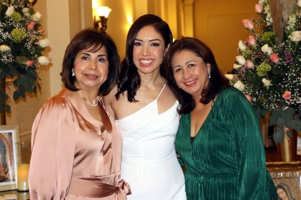 Micaela Díaz, Inés Wong Díaz ?y Sonia Yip