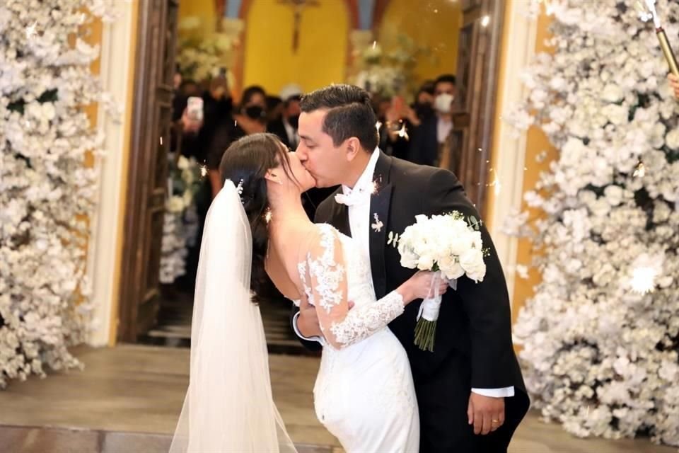 Tania Valeria Moreno Sánchez y Pedro Abraham Flores
