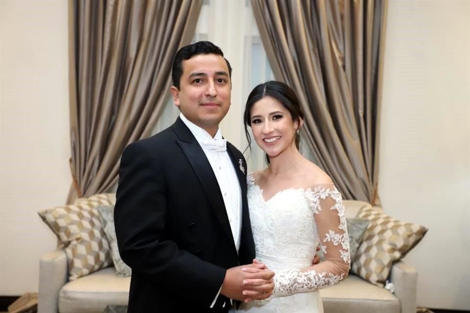 Pedro Abraham Flores y Tania Valeria Moreno Sánchez