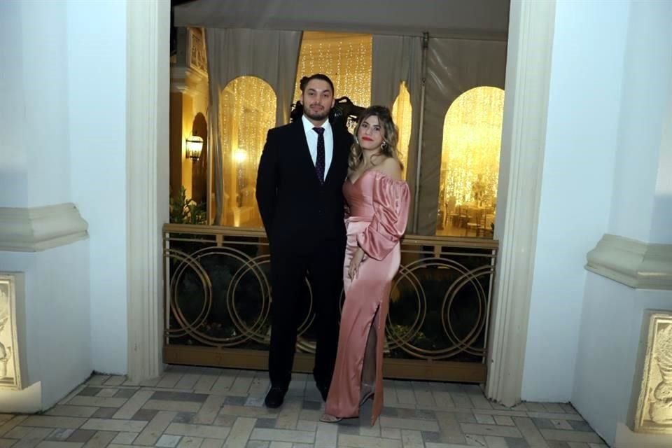 Ricardo González y Valeria Menchaca