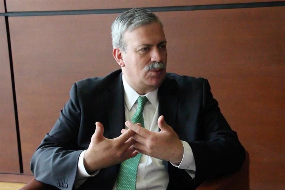 Francisco González, presidente de la Industria Nacional de Autopartes (INA).