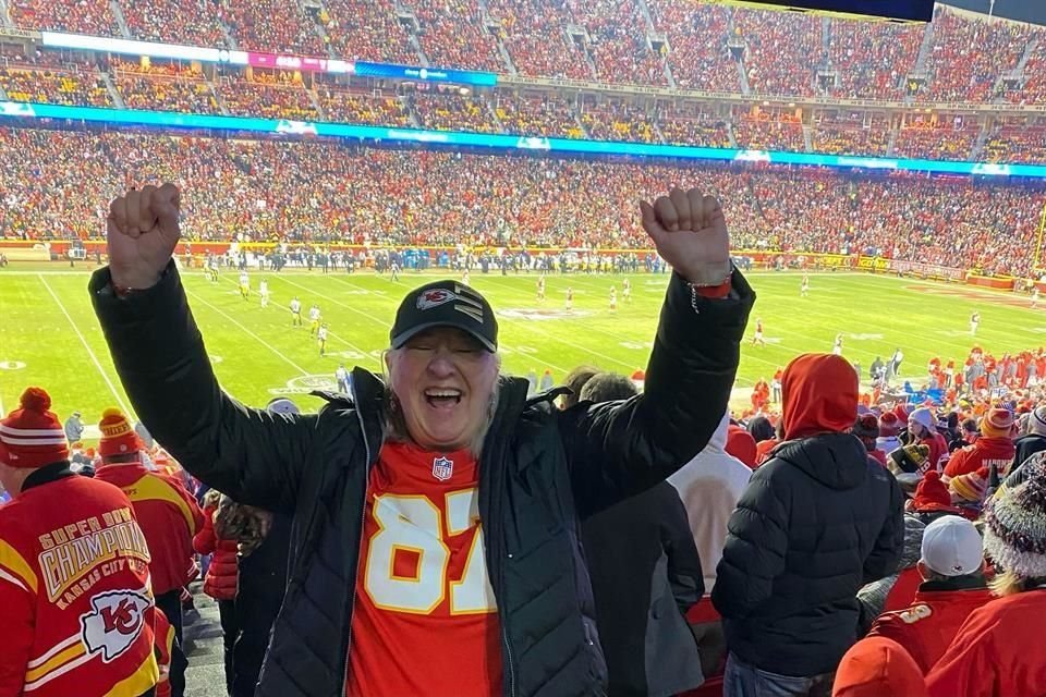 Donna Kelce logró llegar desde Tampa Bay a Kansas