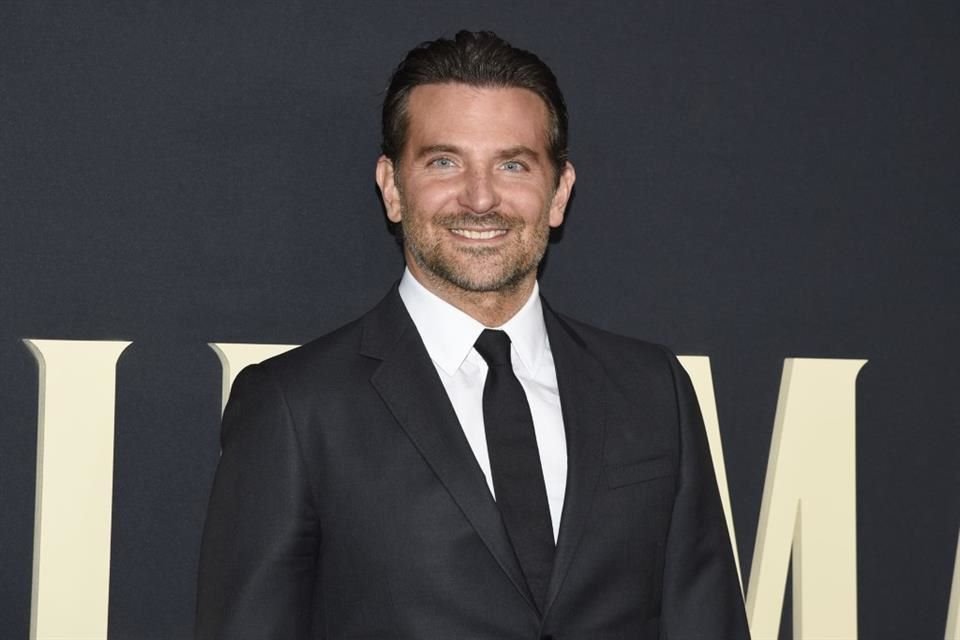 Bradley Cooper vivió un momento de conflicto en el set de 'El Callejón de las Almas Perdidas' al estelarizar la primera escena de desnudo frontal de su carrera.
