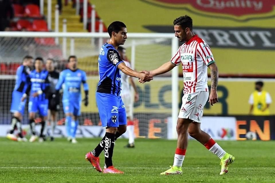 Erick Aguirre jugó el viernes pasado ante Necaxa, y el sábado causó baja por dar positivo a Covid-19.
