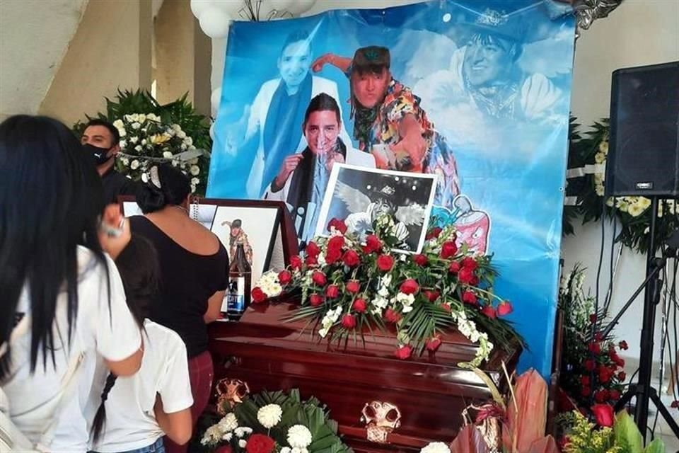Juan Gilberto Rodríguez Santana, conocido por su personaje de 'El Mocos', fue velado desde el martes en las Capillas del Pueblo, en Guadalupe.