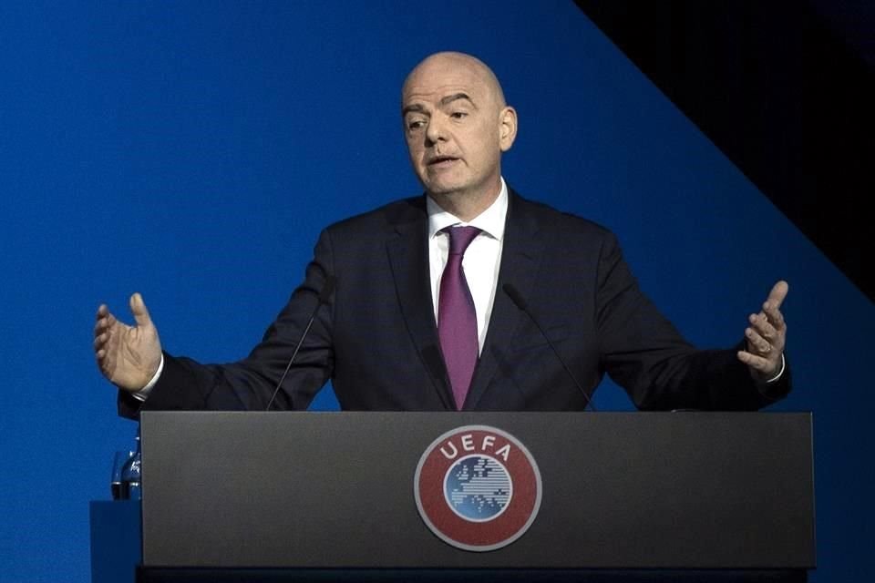 La FIFA quiere regular las cesiones.