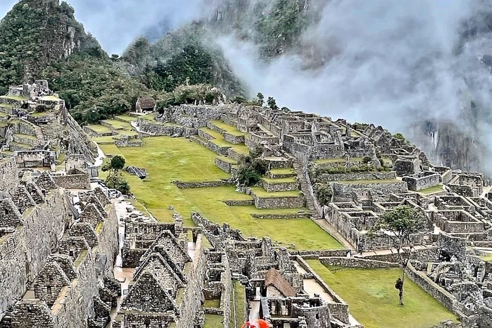 Descubre la belleza de Machupicchu la que es considerada como una de las Nuevas Siete Maravillas del Mundo Moderno.