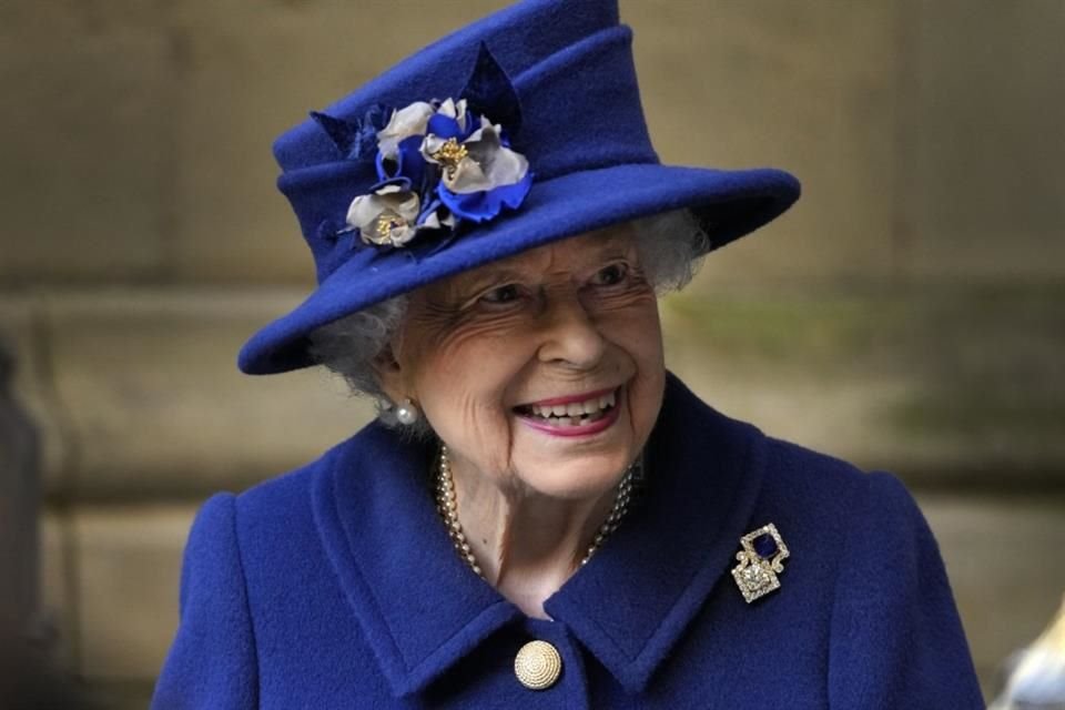 La Reina Isabel II conmemorará la muerte de su padre el Rey Jorge VI en la casa de campo en Sandringham; se cumplen 70 años de la pérdida.