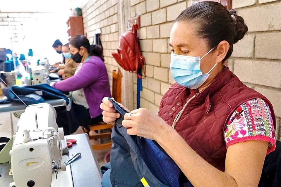 Las empresas que son propiedad de mujeres y se dedican a la fabricación de productos tienden a concentrarse en industrias textil o de calzado.