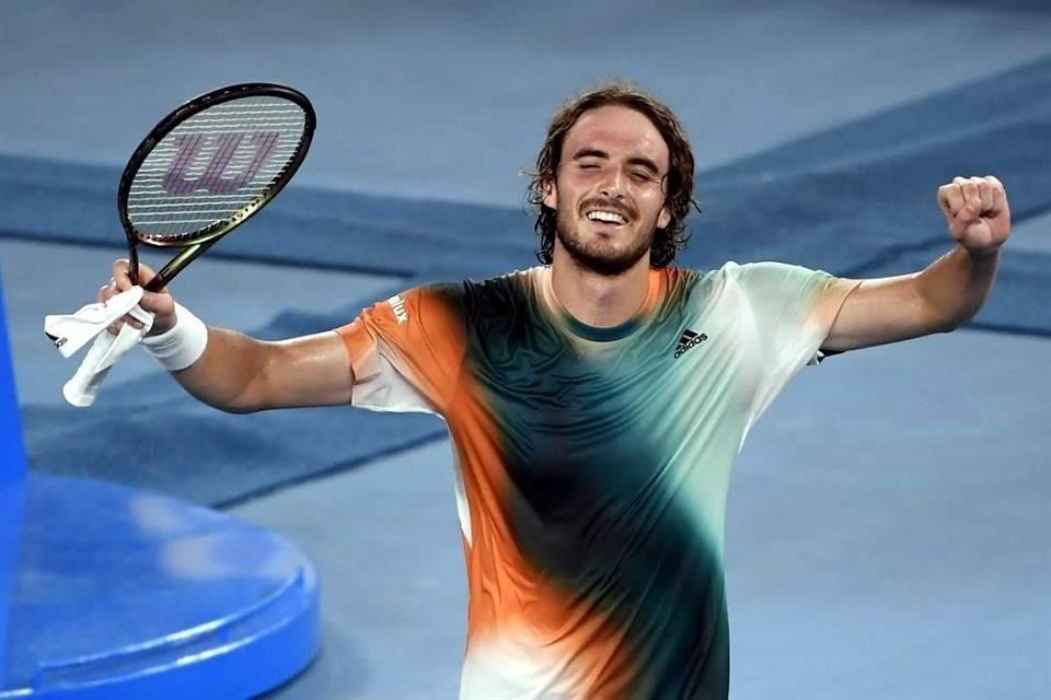 Stefanos Tsitsipas necesitó de cinco sets para ganar su partido.