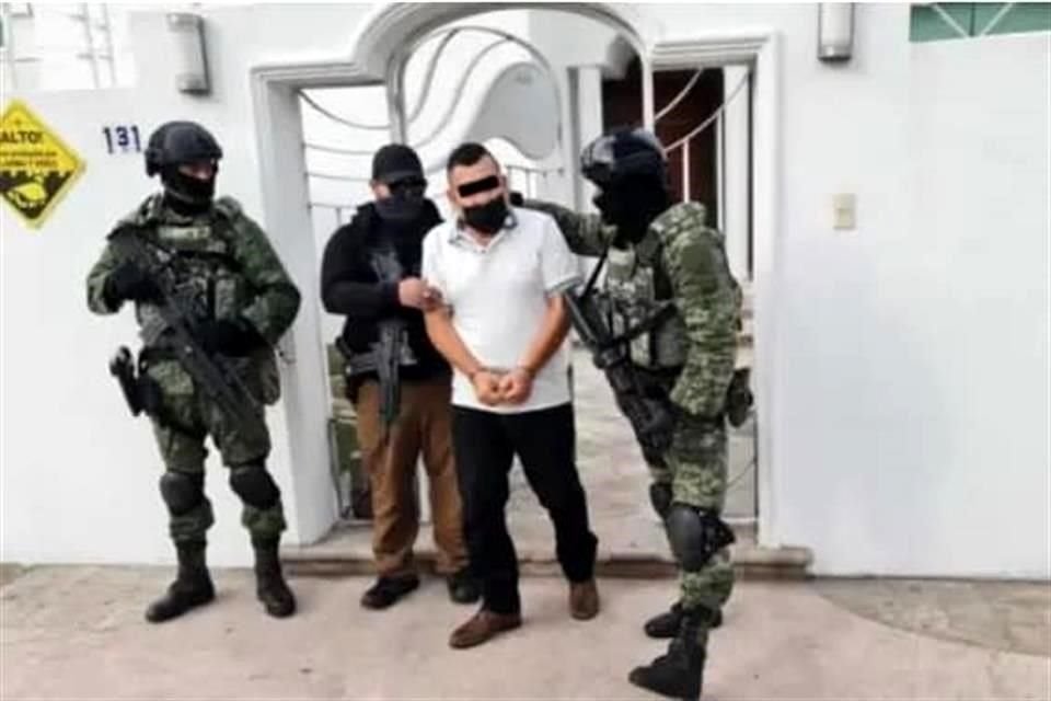 Tras un operativo realizado el jueves en el Fraccionamiento Marina Vallarta, la Sedena confirmó el domingo la captura de Carlos 'N', conocido como 'Don Carlos'.