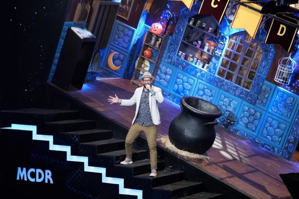 Con remodelaciones, juegos nuevos e invitados divertidos se estrenará la temporada 8 del programa 'Me Caigo de Risa'.