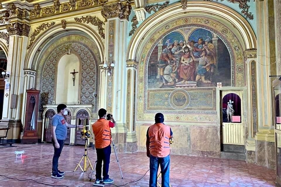 Personal de Restáurika y Topoba realiza digitalización de coro y sotocoro del Templo de Dolores, áreas recientemente restauradas.