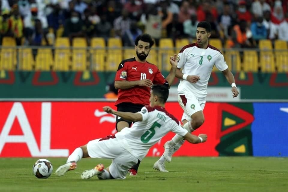 Salah tuvo el tercer tanto en los últimos minutos, pero falló.