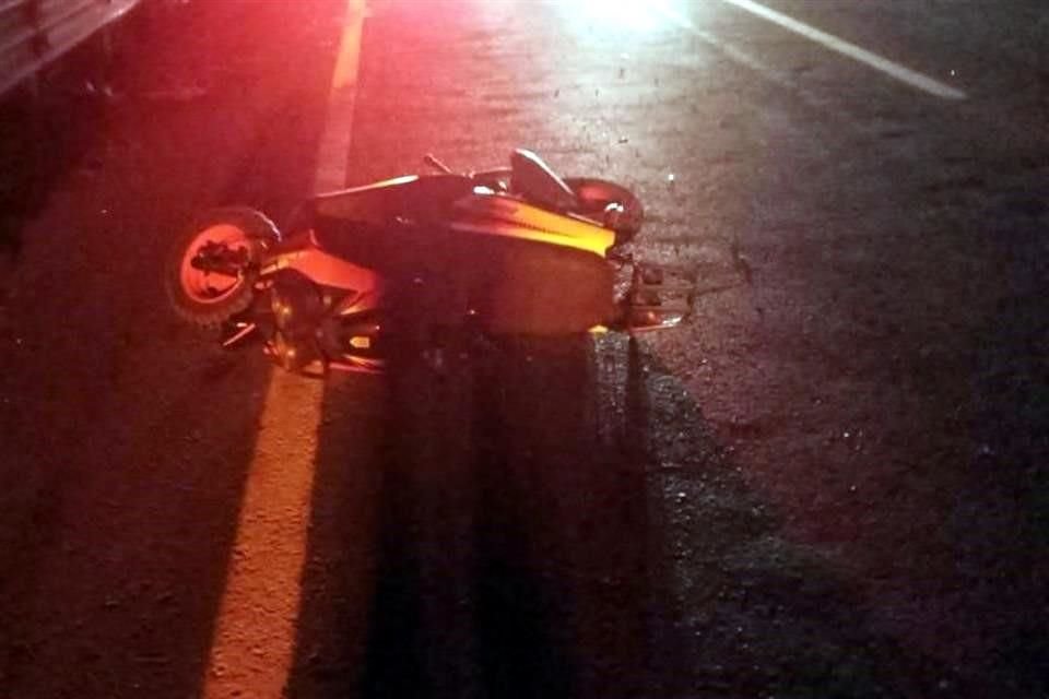Por la madrugada, un motociclista perdió la vida tras derrapar en  la carretera federal México-Cuautla.